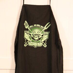 Star Wars Yoda Black Apron One Size Fits Most Adjustable ICup Brand GoodPreowned